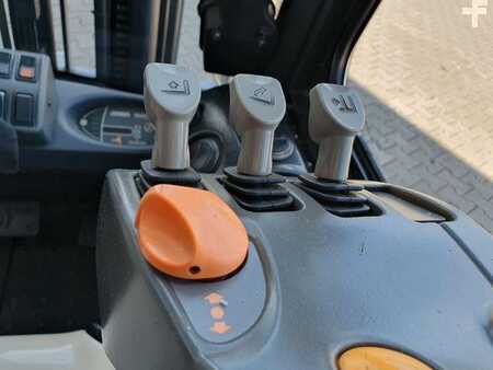 Eléctrico - 4 rodas 2016  Crown SCT6020-1.3 / Triplex 4,3m / 2.658h / 2020 (13)