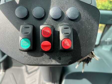 Telescopic forklift rigid 2023  Magni RTH 5.21 Roto / Funk / Gabel / nur 462h (19)