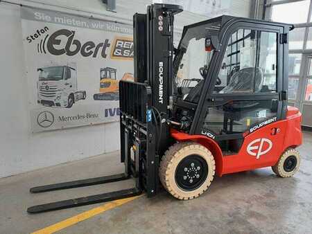 Eléctrica de 4 ruedas 2023  EP Equipment Equipment EFL303 / 3,0T / Triplex: 4,80m / SS (1)