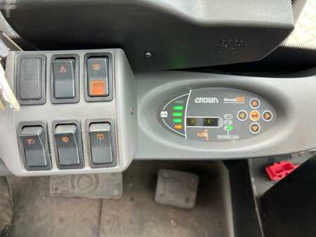 Elektro čtyřkolový VZV 2016  Crown SCT6020-1.3 / Triplex 4,3m / 1.227h / 2017 (16)