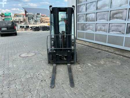 Elektro čtyřkolový VZV 2016  Crown SCT6020-1.3 / Triplex 4,3m / 1.227h / 2017 (8)