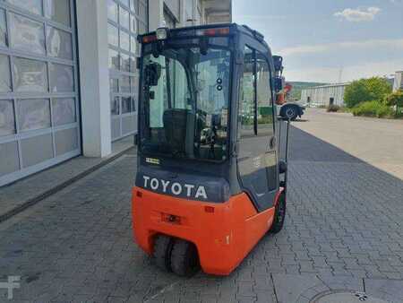 Elektryczne 4-kołowe 2013  Toyota 8FBET15 / Triplex: 4.30m / nur 3.412h! / 2022 (4)