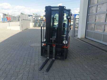 Elektryczne 4-kołowe 2013  Toyota 8FBET15 / Triplex: 4.30m / nur 3.412h! / 2022 (8)