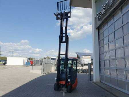 Elektryczne 4-kołowe 2013  Toyota 8FBET15 / Triplex: 4.30m / nur 3.412h! / 2022 (9)