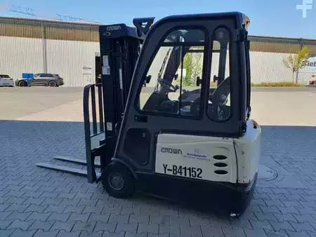 Carrelli elettrici 4 ruote 2017  Crown SCT6020-1.3 /Triplex: 4.30m /Batterie 2020 (7)