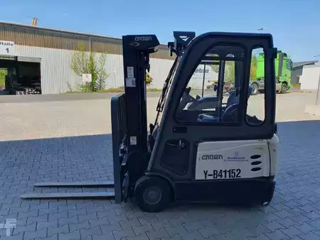 Carrelli elettrici 4 ruote 2017  Crown SCT6020-1.3 /Triplex: 4.30m /Batterie 2020 (8)