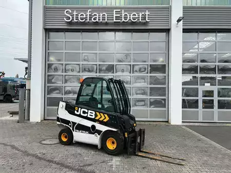 Dieselstapler 2019  JCB TLT 30D Teletruck 2WD / nur 1.948h! (1)