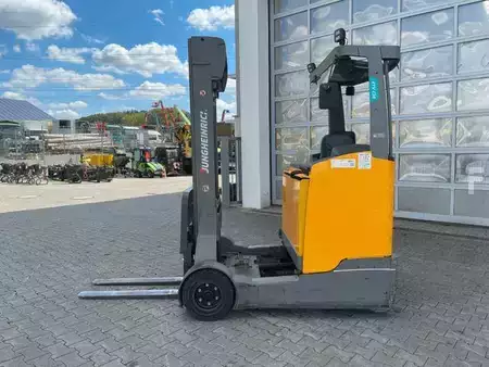 Schubmaststapler 2016  Jungheinrich ETV C16 / Triplex 5.72m / SS / nur 2.953h / 2016 (8)