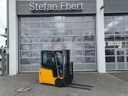 Carrelli elettrici 4 ruote 2016  Jungheinrich EFG 215 / Triplex: 4.25m! / SS / 4.297h! (1)