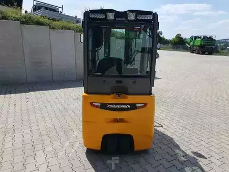 Carrelli elettrici 4 ruote 2016  Jungheinrich EFG 215 / Triplex: 4.25m! / SS / 4.297h! (4)