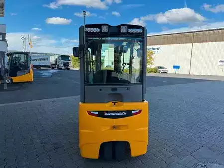 Sähkö - 4 pyör 2017  Jungheinrich EFG 215 / Triplex: 4.25m! / SS / nur 2.865h! (9)