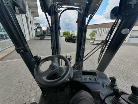 Ostatní 2012  Linde H16 T-01 / 4,6m / nur: 3.260h / Gas / SS (12)