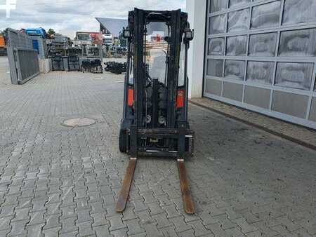 Ostatní 2012  Linde H16 T-01 / 4,6m / nur: 3.260h / Gas / SS (9)
