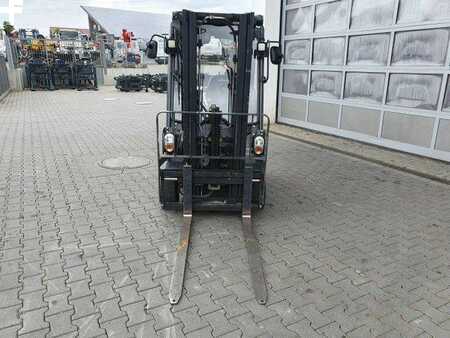 Eléctrico - 4 rodas 2016  Linde E14 - 02 / Triplex: 4.00m! / SS / nur 2.119h! (8)