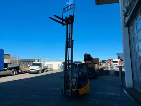 Carrelli elettrici 4 ruote 2018  Jungheinrich EFG 215 / Triplex: 4.25m! / SS / nur 995h! Waage (2)