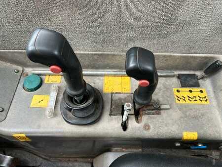 Verreikers fixed 2003  Dieci Icarus 40.16 ET 166 / 4.238 h / 2003 (13)