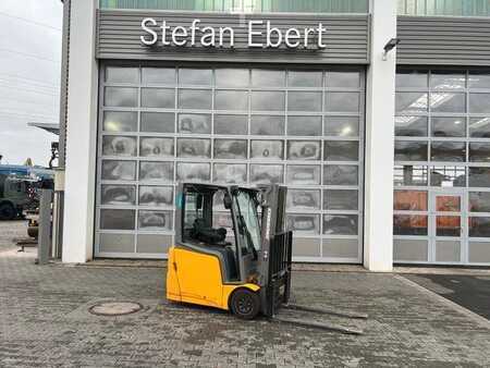 4-wiel elektrische heftrucks 2016  Jungheinrich EFG 215 / Triplex 4.25m / 1.851h / Batterie 2023 (1)
