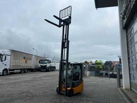 4-wiel elektrische heftrucks 2016  Jungheinrich EFG 215 / Triplex 4.25m / 1.851h / Batterie 2023 (10)