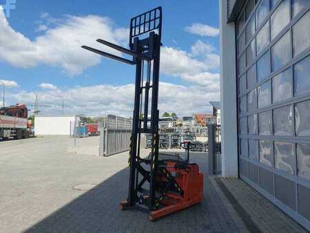 Commissionatori verticali 2013  Toyota RWE 120 / Schubmaststapler / Duplex:2.9m / 257h! (11)