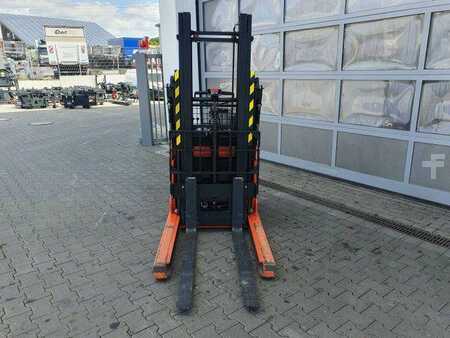 Commissionatori verticali 2013  Toyota RWE 120 / Schubmaststapler / Duplex:2.9m / 257h! (9)