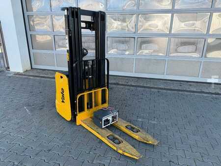 Függőleges komissiózó 2014  Yale MS 12 AC / Triplex: 4m! / nur 180h! / 2014 (3)