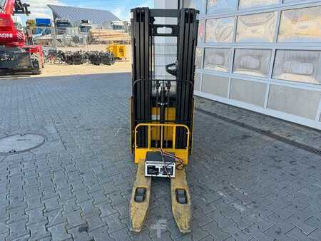 Függőleges komissiózó 2014  Yale MS 12 AC / Triplex: 4m! / nur 180h! / 2014 (4)