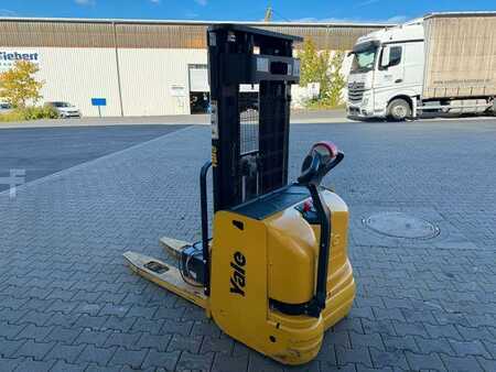 Függőleges komissiózó 2014  Yale MS 12 AC / Triplex: 4m! / nur 180h! / 2014 (7)