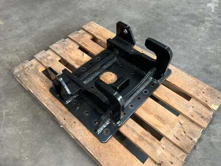 Telescopic forklift rigid - [div] Schraubadapter universell Adapter / Magni Aufnahme (1)