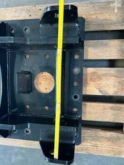 Telescopic forklift rigid - [div] Schraubadapter universell Adapter / Magni Aufnahme (10)
