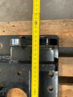Telescopic forklift rigid - [div] Schraubadapter universell Adapter / Magni Aufnahme (11)