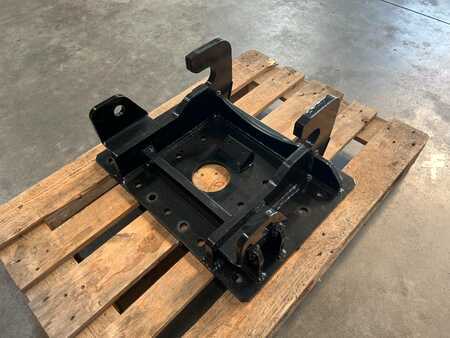 Telescopic forklift rigid - [div] Schraubadapter universell Adapter / Magni Aufnahme (3)