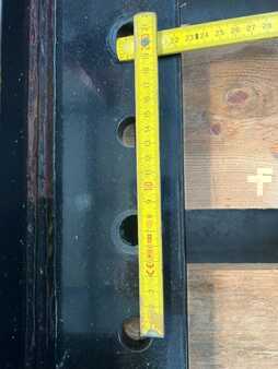 Telescopic forklift rigid - [div] Schraubadapter universell Adapter / Magni Aufnahme (9)