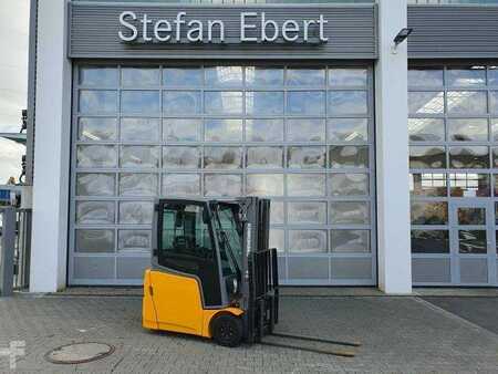 Elektro čtyřkolový VZV 2016  Jungheinrich EFG 215 / Triplex: 4.25m! / SS / 2.472h! / 2020 (1)