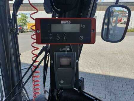 Elektro čtyřkolový VZV 2015  Linde E14 - 02 / Triplex: 4.00m! / SS / 855h! / 2021 (13)