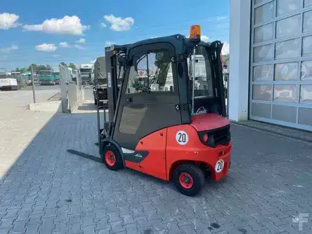 Wózki widłowe diesel 2017  Linde H14D-01 / HH 4,6m / 1.453h / Diesel / SS / Waage (14)