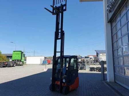 Eléctrico - 4 rodas 2013  Toyota 8FBET15 / Triplex: 4.30m / nur 3.489h! / 2022 (10)
