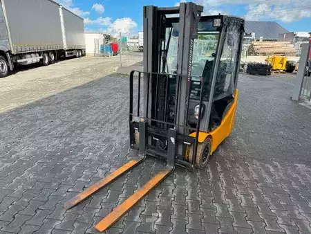 El Truck - 4-hjul 2017  Jungheinrich EFG 215 / Triplex: 4.25m! / SS / nur 3.092h! (8)