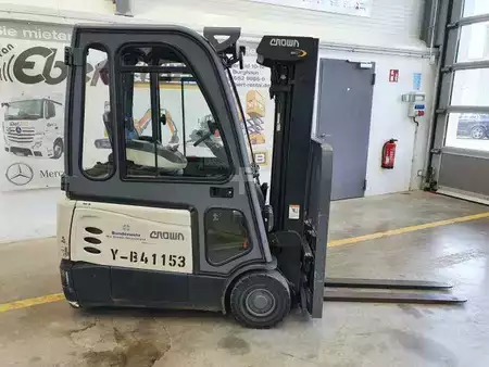 Carrelli elettrici 4 ruote 2016  Crown SCT6020-1.3 /Triplex: 4.30m /Batterie 2020 (2)
