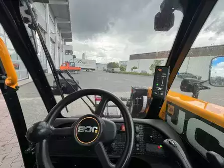Empilhador telescópico-Fixo 2023  JCB 514-40 / nur 270h / 2023 / Gabel & Schaufel (16)