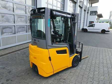 Eléctrico - 4 rodas 2017  Jungheinrich EFG 215 / Triplex: 4.25m! / nur 3.439h! / 2022 (4)