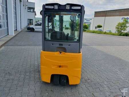 Eléctrico - 4 rodas 2017  Jungheinrich EFG 215 / Triplex: 4.25m! / nur 3.439h! / 2022 (5)