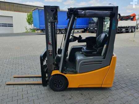 Eléctrico - 4 rodas 2017  Jungheinrich EFG 215 / Triplex: 4.25m! / nur 3.439h! / 2022 (7)