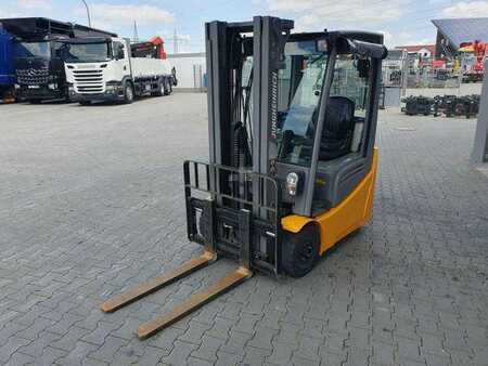Eléctrico - 4 rodas 2017  Jungheinrich EFG 215 / Triplex: 4.25m! / nur 3.439h! / 2022 (8)