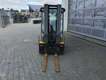 Eléctrico - 4 rodas 2017  Jungheinrich EFG 215 / Triplex: 4.25m! / nur 3.439h! / 2022 (9)