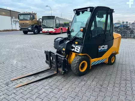 Elektro čtyřkolový VZV 2022  JCB TLT 35-22E Teletruck / nur 131h! / 2022 / SS (10)