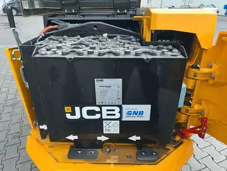 Elektro čtyřkolový VZV 2022  JCB TLT 35-22E Teletruck / nur 131h! / 2022 / SS (14)