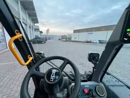 Elektro čtyřkolový VZV 2022  JCB TLT 35-22E Teletruck / nur 131h! / 2022 / SS (15)