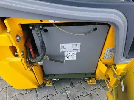 Elektro čtyřkolový VZV 2017  Jungheinrich EFG 215 / Triplex: 4.25m! / SS / nur 3.488h! (11)