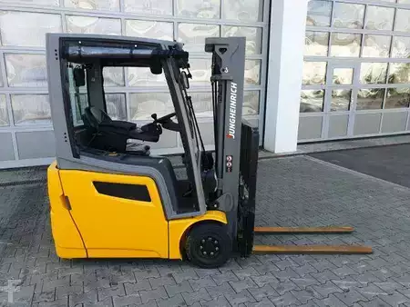 Elektro čtyřkolový VZV 2017  Jungheinrich EFG 215 / Triplex: 4.25m! / SS / nur 3.488h! (3)