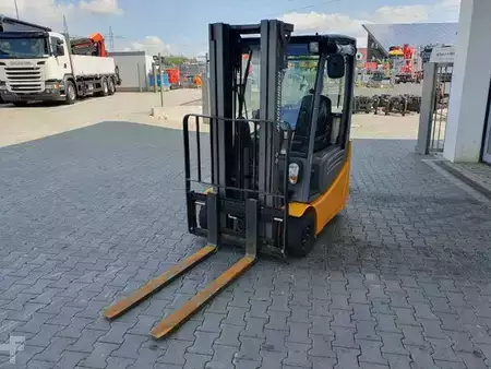 Elektro čtyřkolový VZV 2017  Jungheinrich EFG 215 / Triplex: 4.25m! / SS / nur 3.488h! (8)